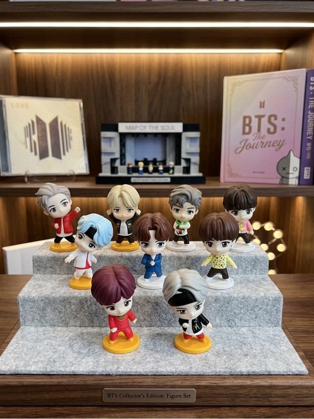 BTS Mini Figurine Set - Assorted